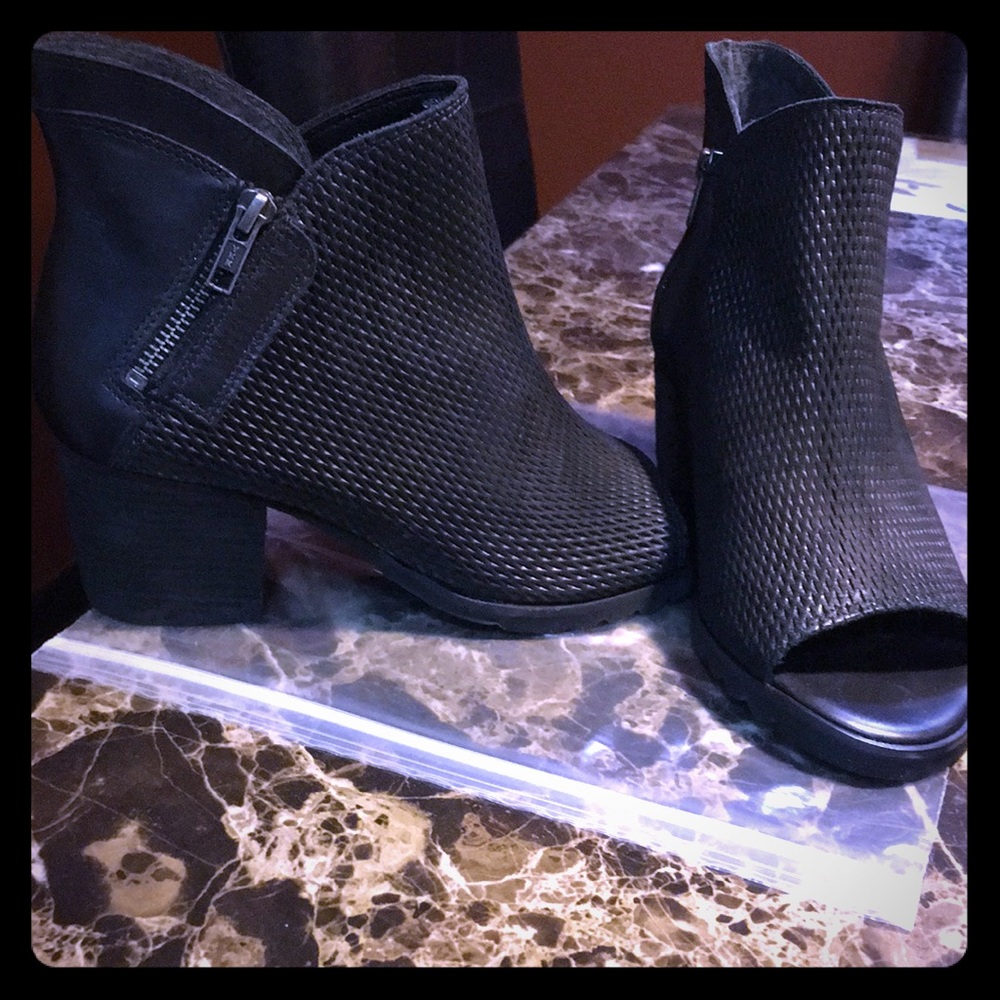 Ladies Shoes